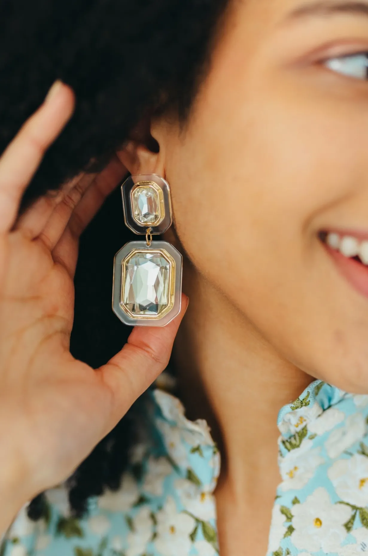 clear_crystal_drop_earrin_6.webp Clear Crystal Drop Earrings-Brianna Cannon Clearance