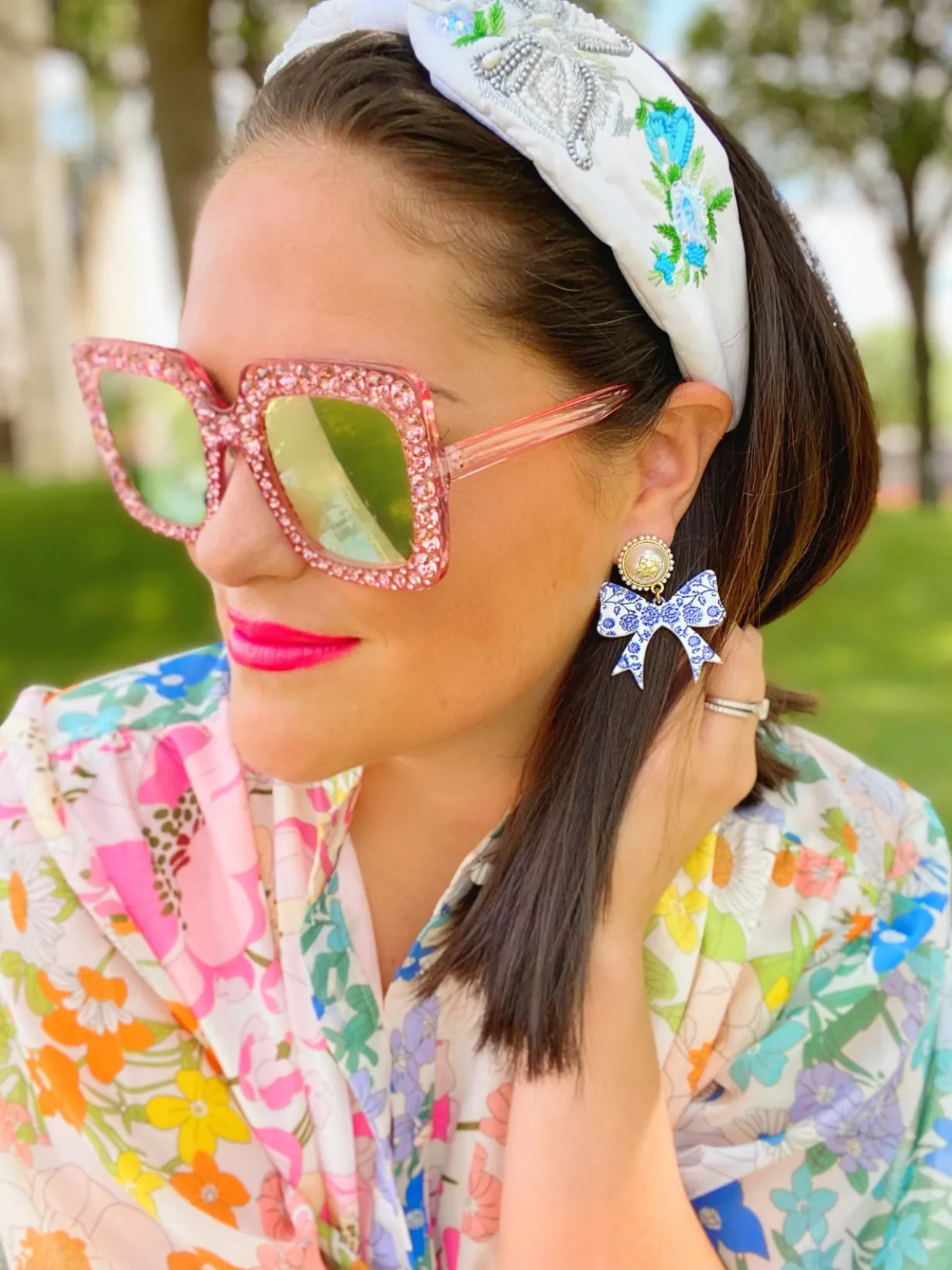 grandmillennial_collectio_3-1.webp Grandmillennial Collection - Chinoiserie Blue and White Bow Earrings-Brianna Cannon Fashion