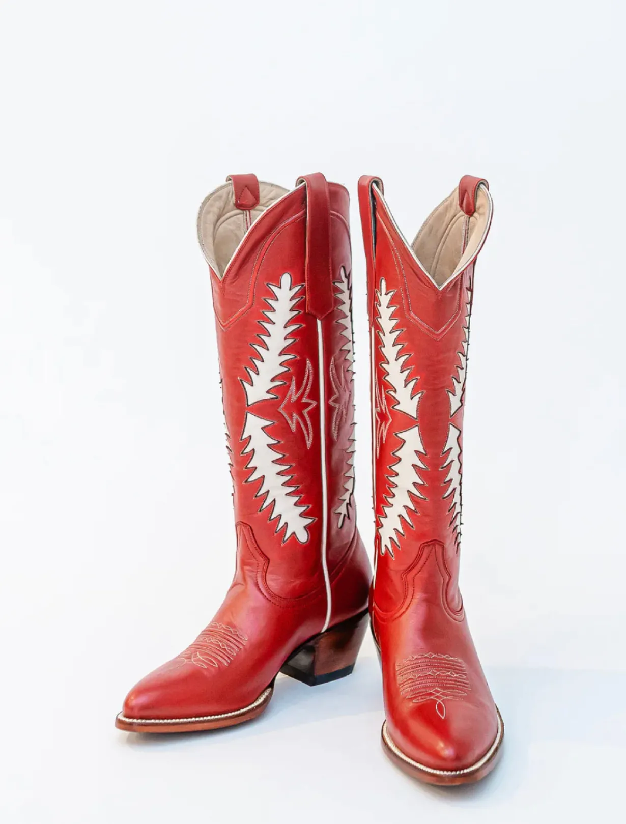 petite_paloma_finnley_boo_0-2.webp Petite Paloma Finnley Boot - Red/Bone-Brianna Cannon New