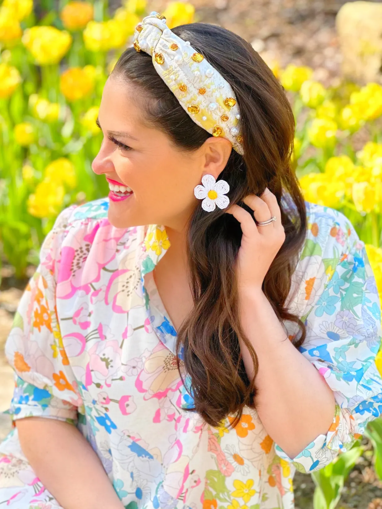 white_raffia_daisy_earrin_2.webp White Raffia Daisy Earrings-Brianna Cannon Discount